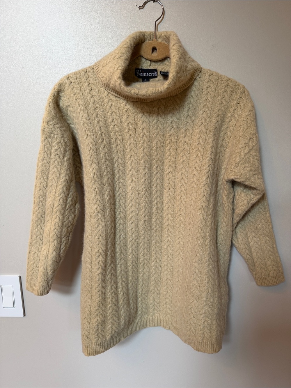 Vintage Wainscott Cream Cable Turtleneck Sweater